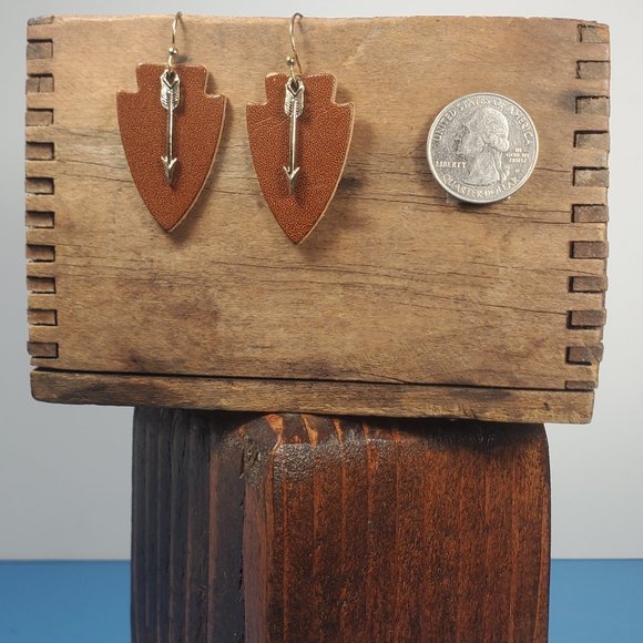 Leather Arrowhead Drop and Dangle Earrings with Golden Arrow. Handmade. - Picture 4 of 9
